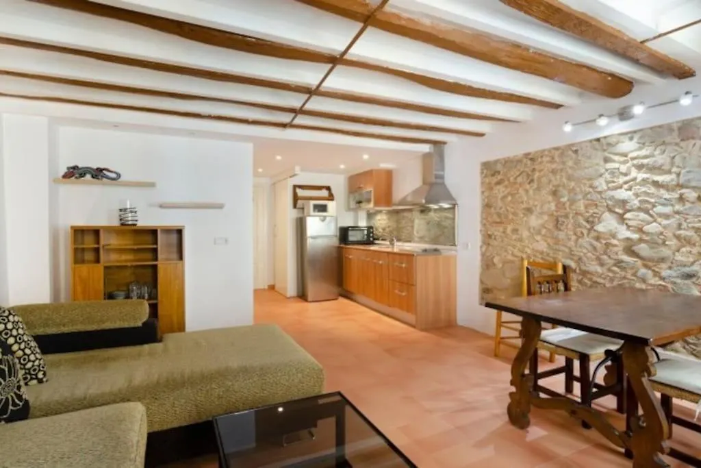 Practico Apartamento En El Casco Antiguo De Girona contacts